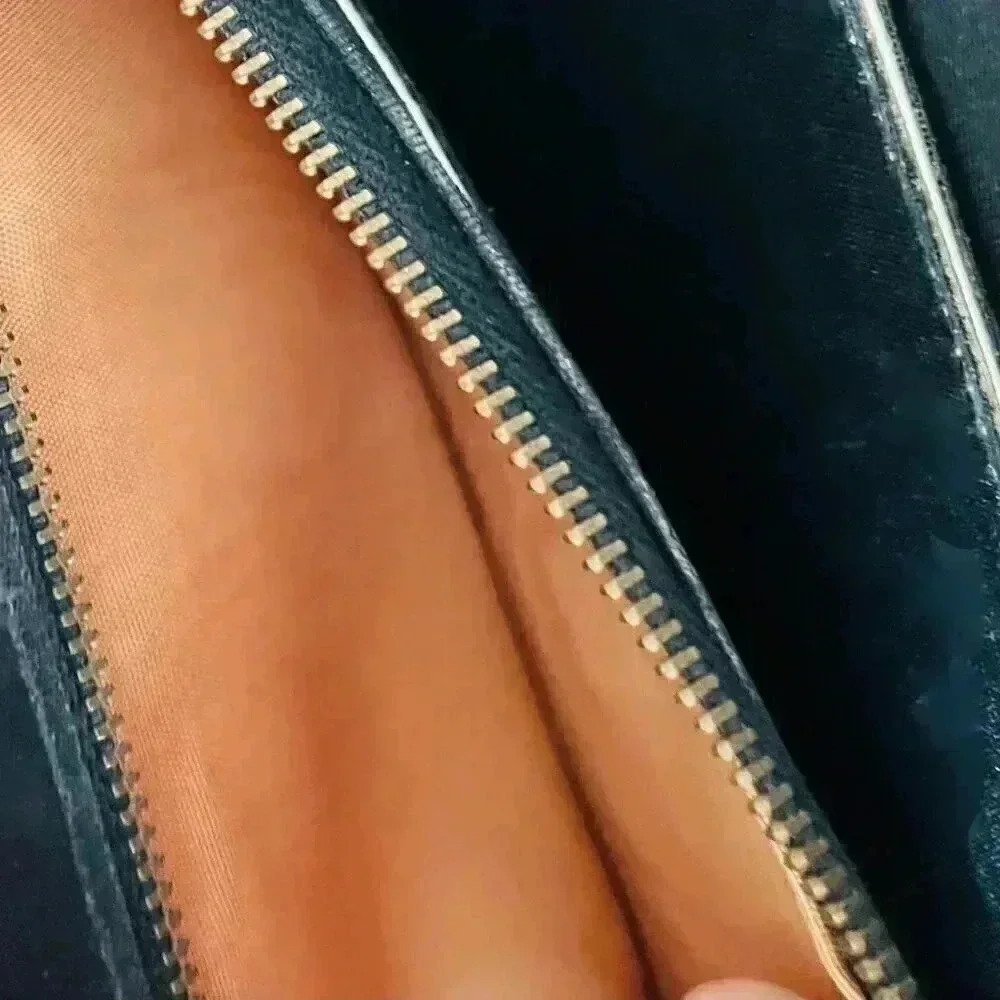 Vintage 1950s Floral  Needlepoint Handbag *HOST PICK* - Picture 5 of 8